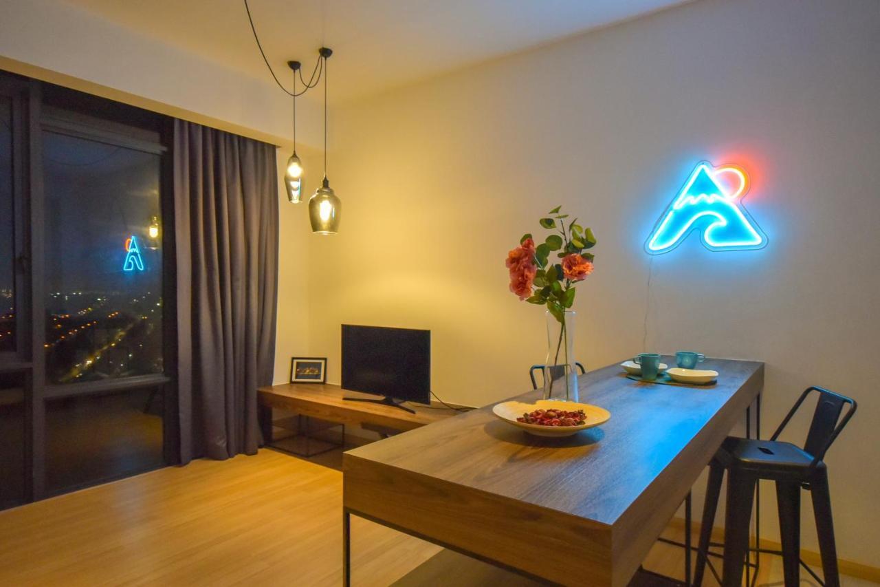 Cube 8Teens By Nest Home Johor Bahru Dış mekan fotoğraf