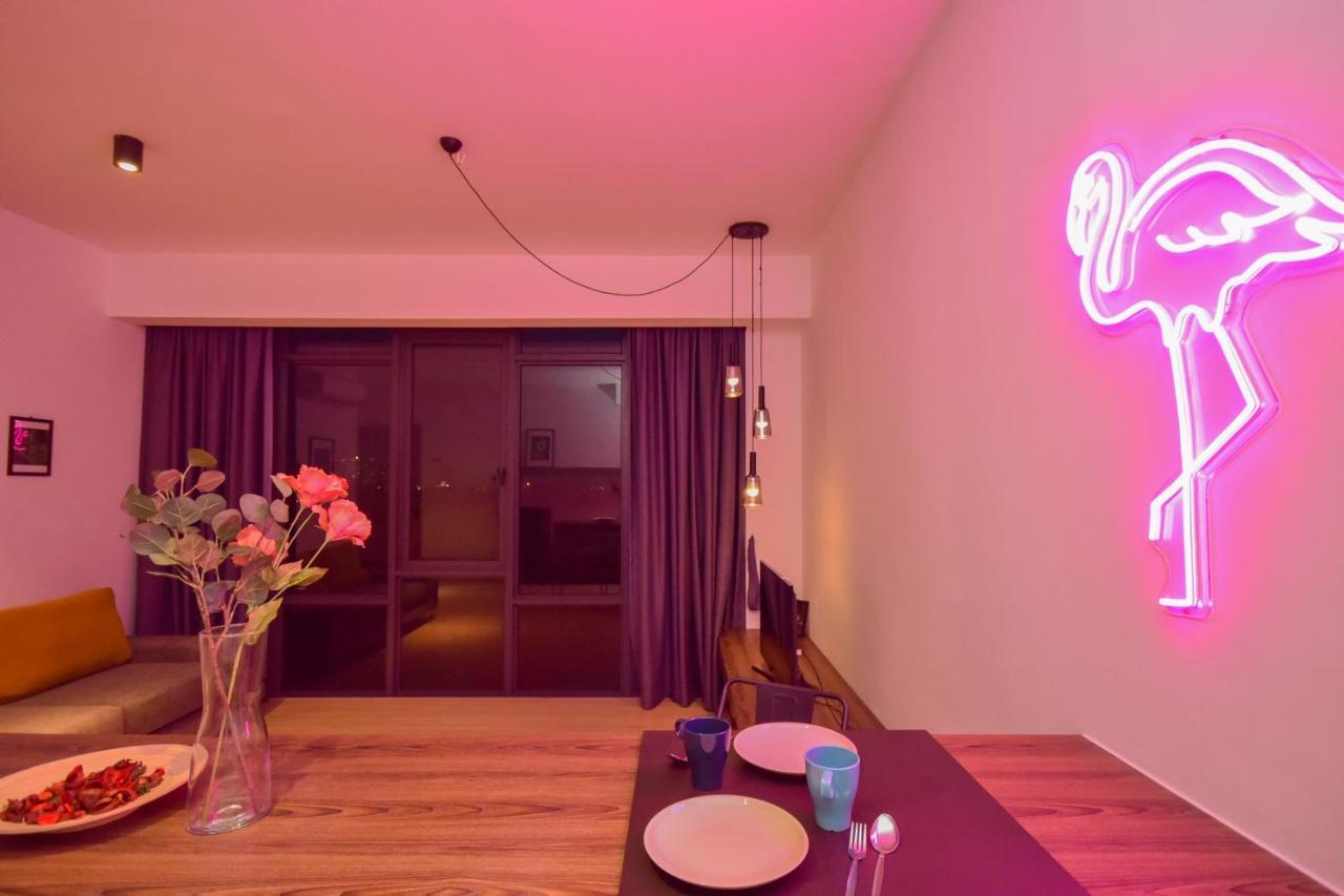 Cube 8Teens By Nest Home Johor Bahru Dış mekan fotoğraf
