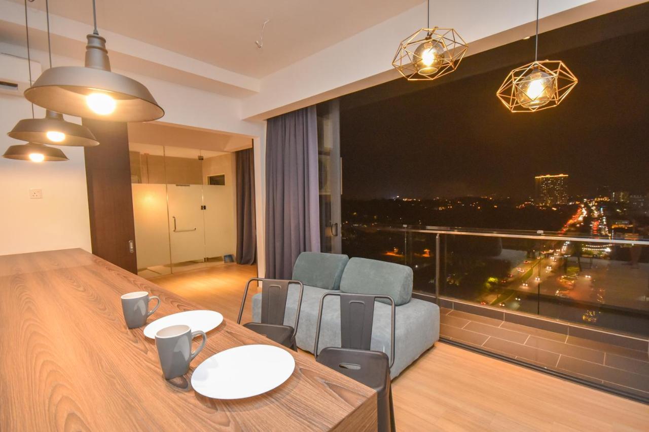 Cube 8Teens By Nest Home Johor Bahru Dış mekan fotoğraf