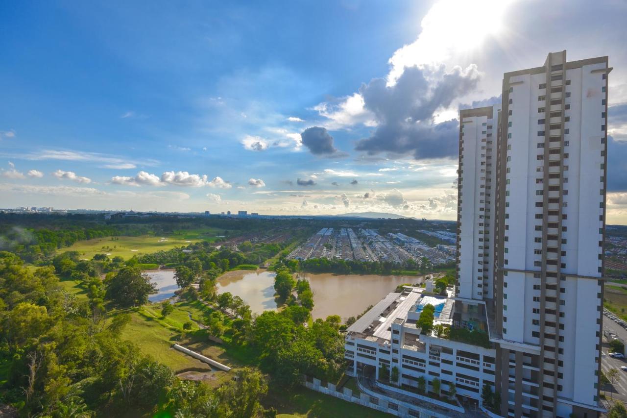 Cube 8Teens By Nest Home Johor Bahru Dış mekan fotoğraf
